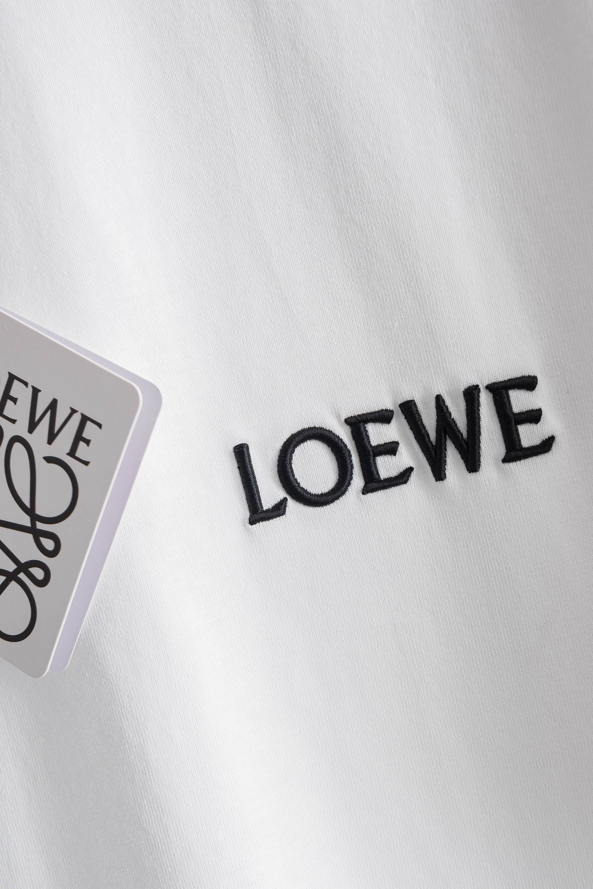 罗意#威LOE*#WE 2026SS时尚潮人必备男士休闲圆领短袖T恤衫#设计理念潮流前卫与尚可持续，选用