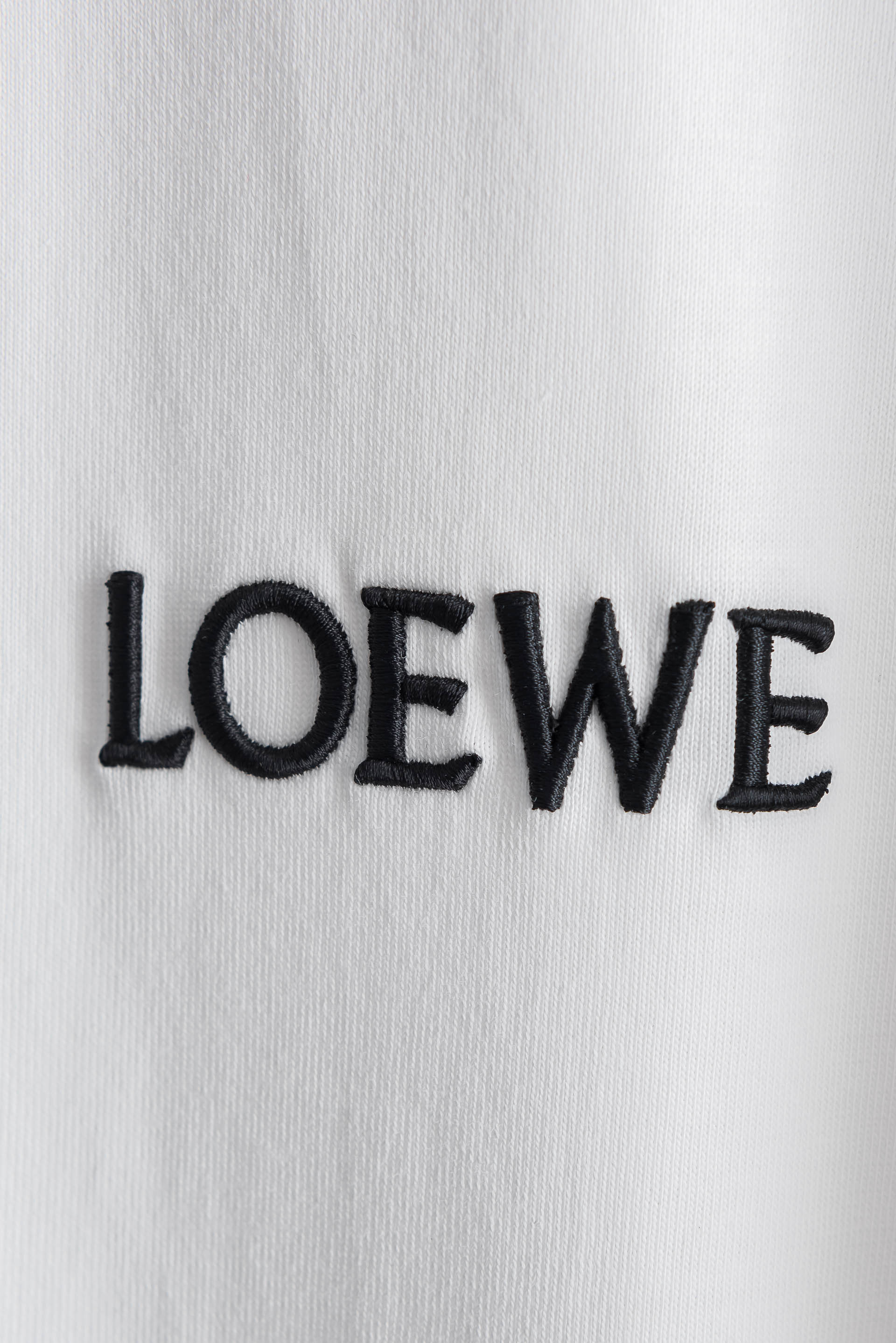 罗意#威LOE*#WE 2026SS时尚潮人必备男士休闲圆领短袖T恤衫#设计理念潮流前卫与尚可持续，选用