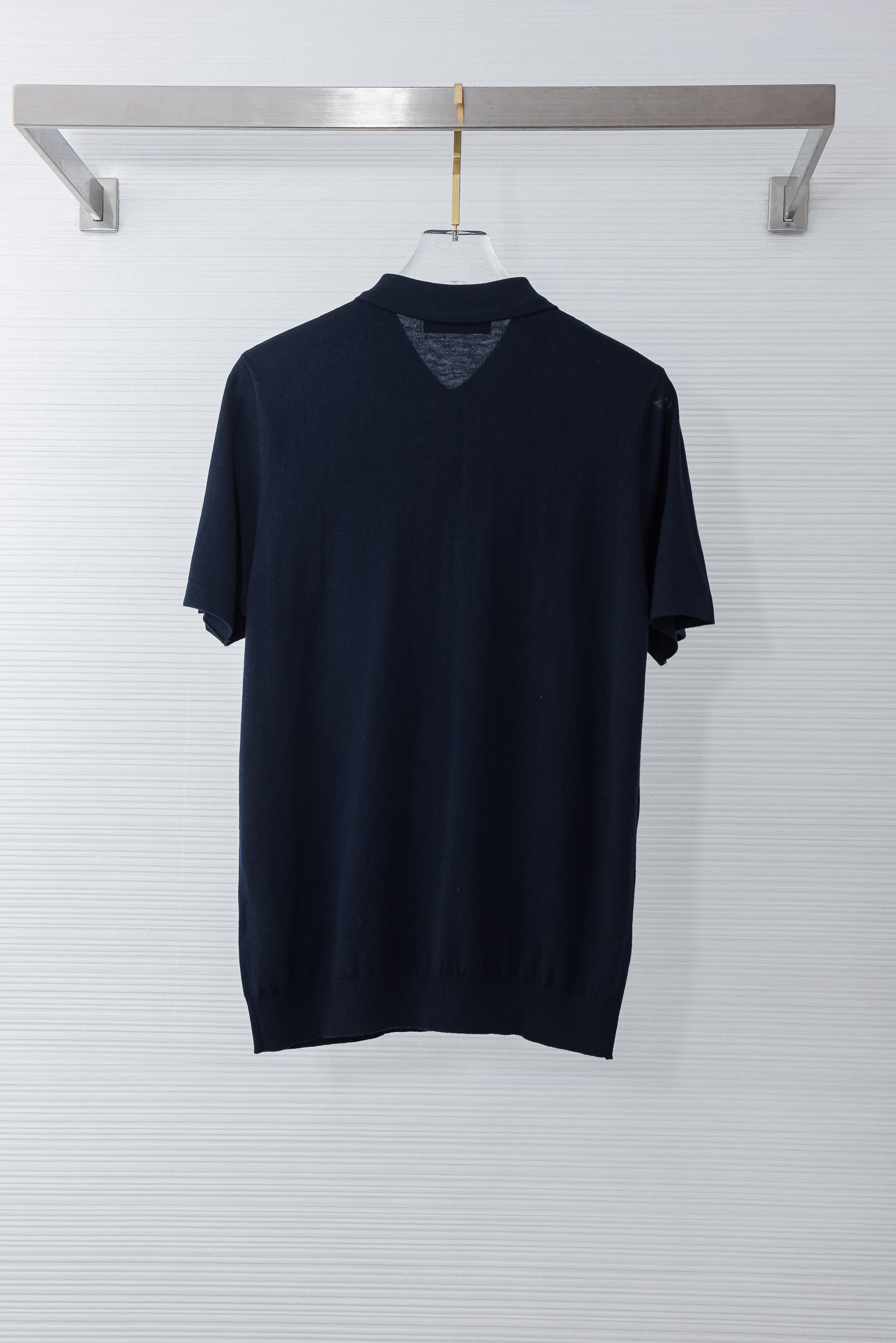 loro Piana 1936ss春夏最新男士经典标徽休闲翻领短袖针织衫！一款融合了精湛工艺与高端材质的