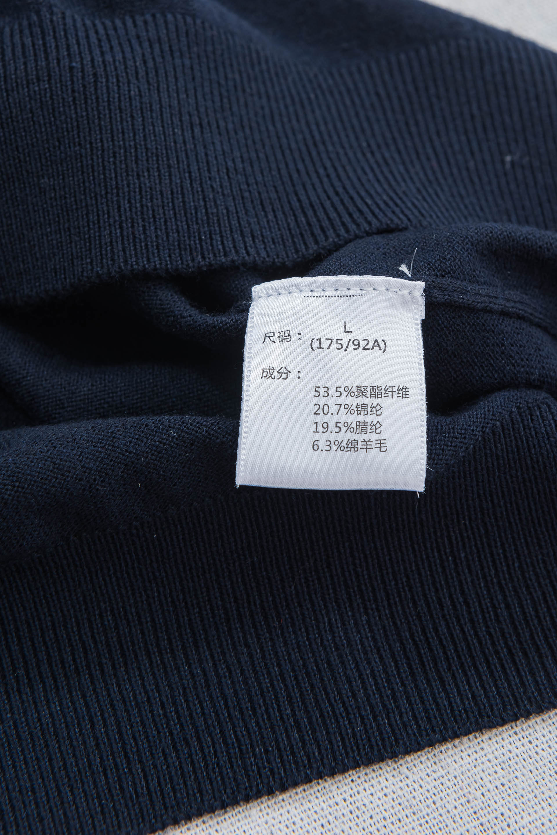 loro Piana 1936ss春夏最新男士经典标徽休闲翻领短袖针织衫！一款融合了精湛工艺与高端材质的
