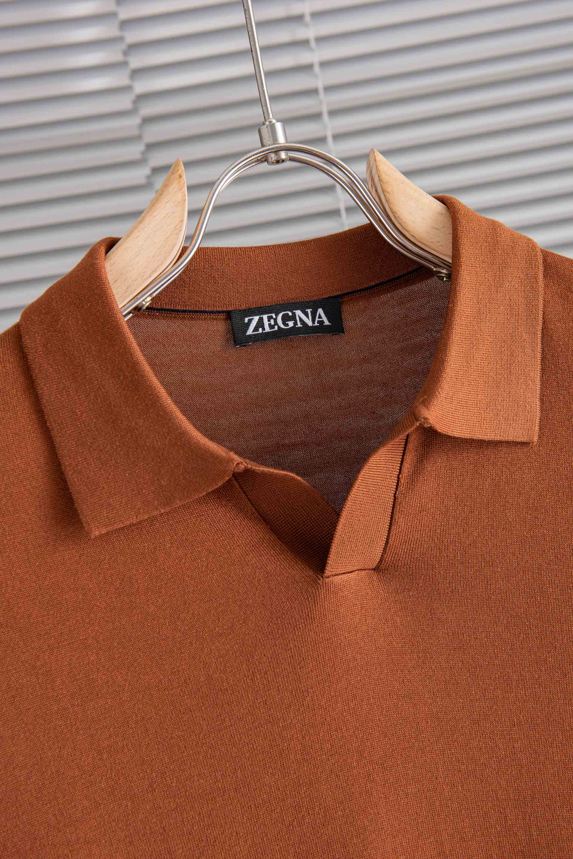 zeg*na 杰尼*亚2026ss春夏最新男士经典标徽休闲海鸥领短袖针织衫！一款融合了精湛工艺与高端材质
