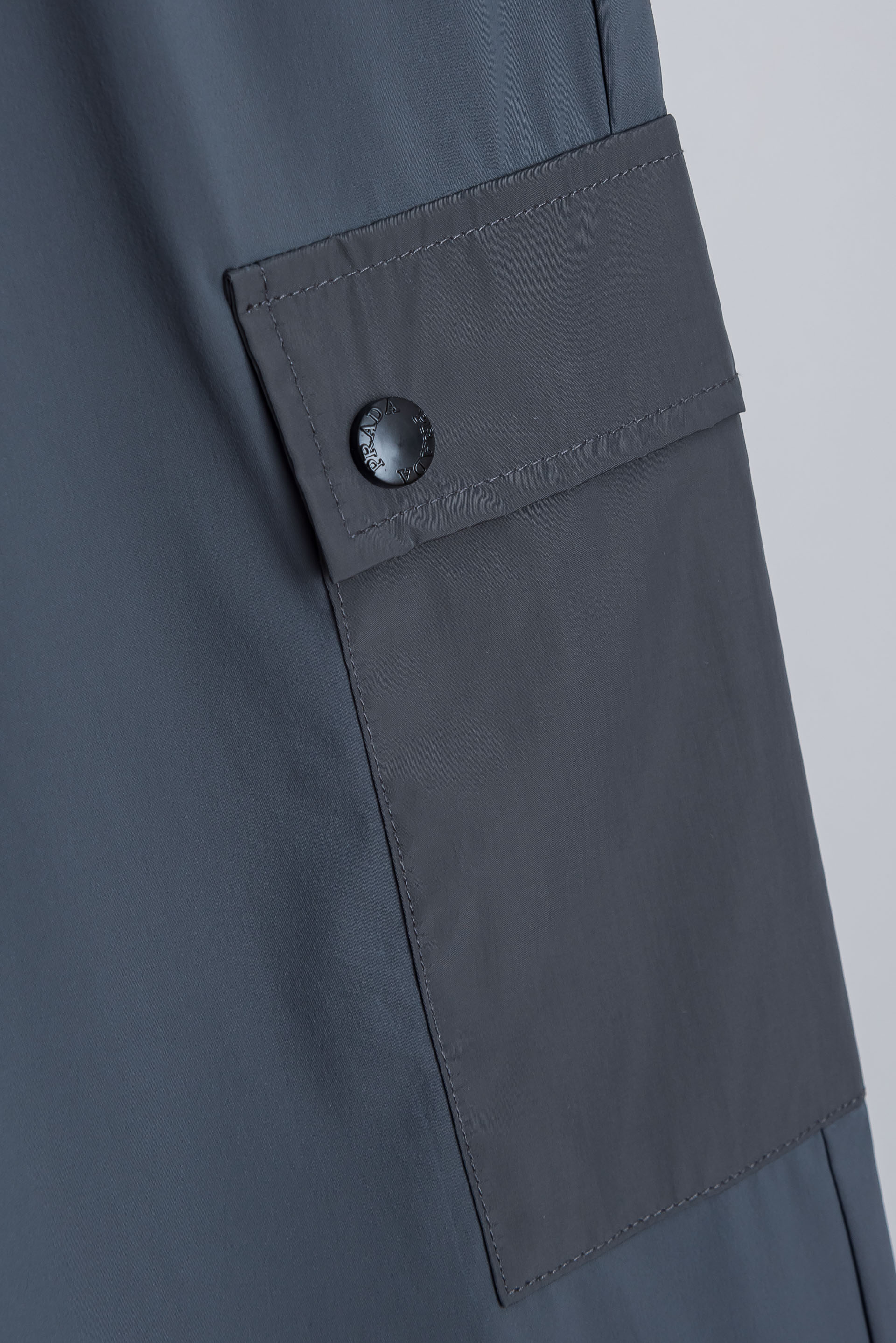 ☀️☀️Prad#a普拉*达2026ss男士夏季速干工装休闲裤#直筒宽松，腰部松紧抽绳设计;轻薄速干冰丝