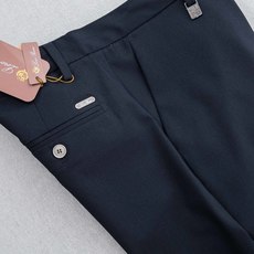 Loro Piana诺悠翩雅26ss春夏轻奢时尚定制休闲西裤,简洁干练的风格,精致卓越的品质男装,每款的 Loro Piana诺悠翩雅26ss春夏轻奢时尚定制休闲西裤,简洁干练的风格,精致卓越的品质男装,每款的