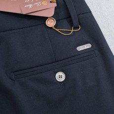 Loro Piana诺悠翩雅26ss春夏轻奢时尚定制休闲西裤,简洁干练的风格,精致卓越的品质男装,每款的 Loro Piana诺悠翩雅26ss春夏轻奢时尚定制休闲西裤,简洁干练的风格,精致卓越的品质男装,每款的
