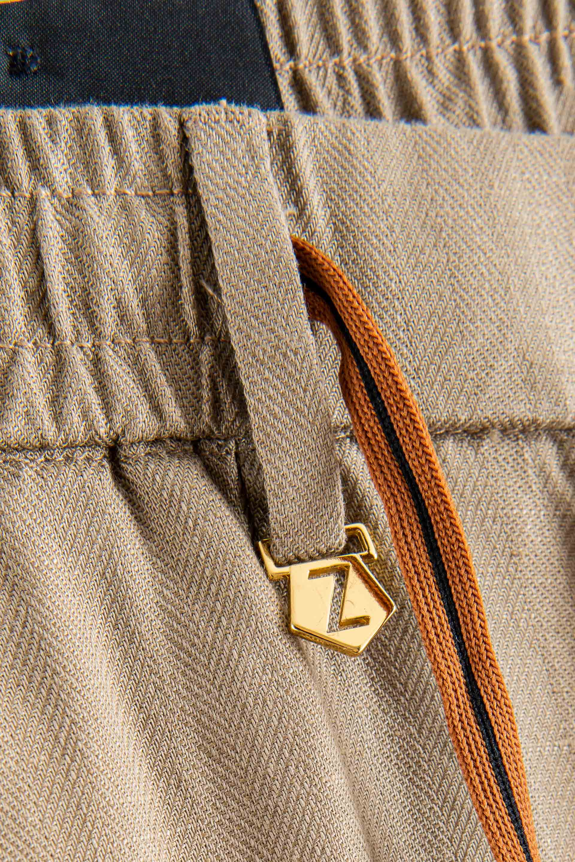 774366