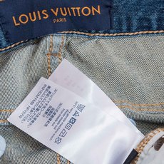 ☀️☀️LV 2026男士时尚直筒牛仔长裤!最新裤装单品奉献,所有品质控男粉必须入手的极品,这样一条段位 ☀️☀️LV 2026男士时尚直筒牛仔长裤!最新裤装单品奉献,所有品质控男粉必须入手的极品,这样一条段位