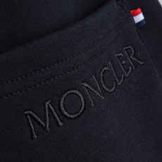 ☀️☀️ MONC* LER 2026春夏新款!徽标棉质短裤#呈现休闲版型!两个侧袋,一个后袋,采用经典 ☀️☀️ MONC* LER 2026春夏新款!徽标棉质短裤#呈现休闲版型!两个侧袋,一个后袋,采用经典