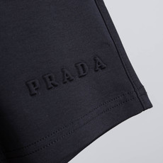 ☀️☀️ PRAD* 2026春夏新款!徽标棉质短裤#呈现休闲版型!两个侧袋,一个后袋,采用经典的抽 ☀️☀️ PRAD* 2026春夏新款!徽标棉质短裤#呈现休闲版型!两个侧袋,一个后袋,采用经典的抽
