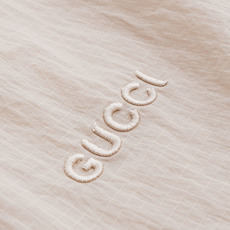 gucc* 2026SS夏季经典轻薄速干尼龙抽绳男士沙滩短裤#该裤装取材于进口100%尼龙,材质透气吸湿 gucc* 2026SS夏季经典轻薄速干尼龙抽绳男士沙滩短裤#该裤装取材于进口100%尼龙,材质透气吸湿