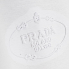 ☀️☀️PRADA普拉达26SS夏季新款空气层面料 男士圆领短袖T恤#高端奢侈成衣系列,空气棉微距下能看见纤维交织形成无 ☀️☀️PRADA普拉达26SS夏季新款空气层面料 男士圆领短袖T恤#高端奢侈成衣系列,空气棉微距下能看见纤维交织形成无