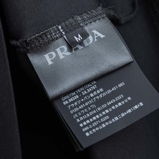 ☀️☀️PRADA普拉达26SS夏季新款空气层面料 男士圆领短袖T恤#高端奢侈成衣系列,空气棉微距下能看见纤维交织形成无 ☀️☀️PRADA普拉达26SS夏季新款空气层面料 男士圆领短袖T恤#高端奢侈成衣系列,空气棉微距下能看见纤维交织形成无
