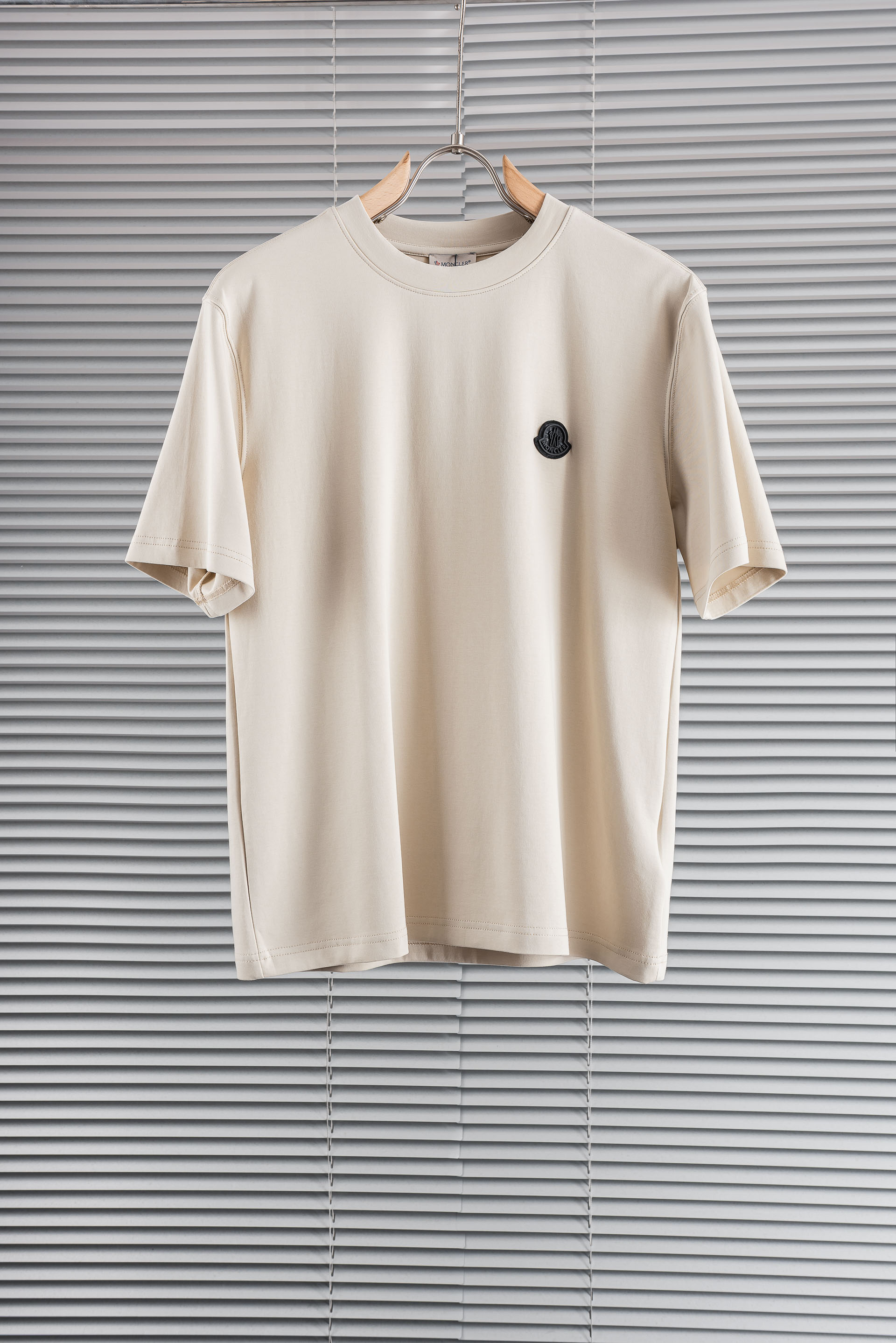 MONCLER蒙口26SS夏季新款空气层面料 男士圆领短袖T恤#高端奢侈成衣系列，空气棉微距下能看见纤维