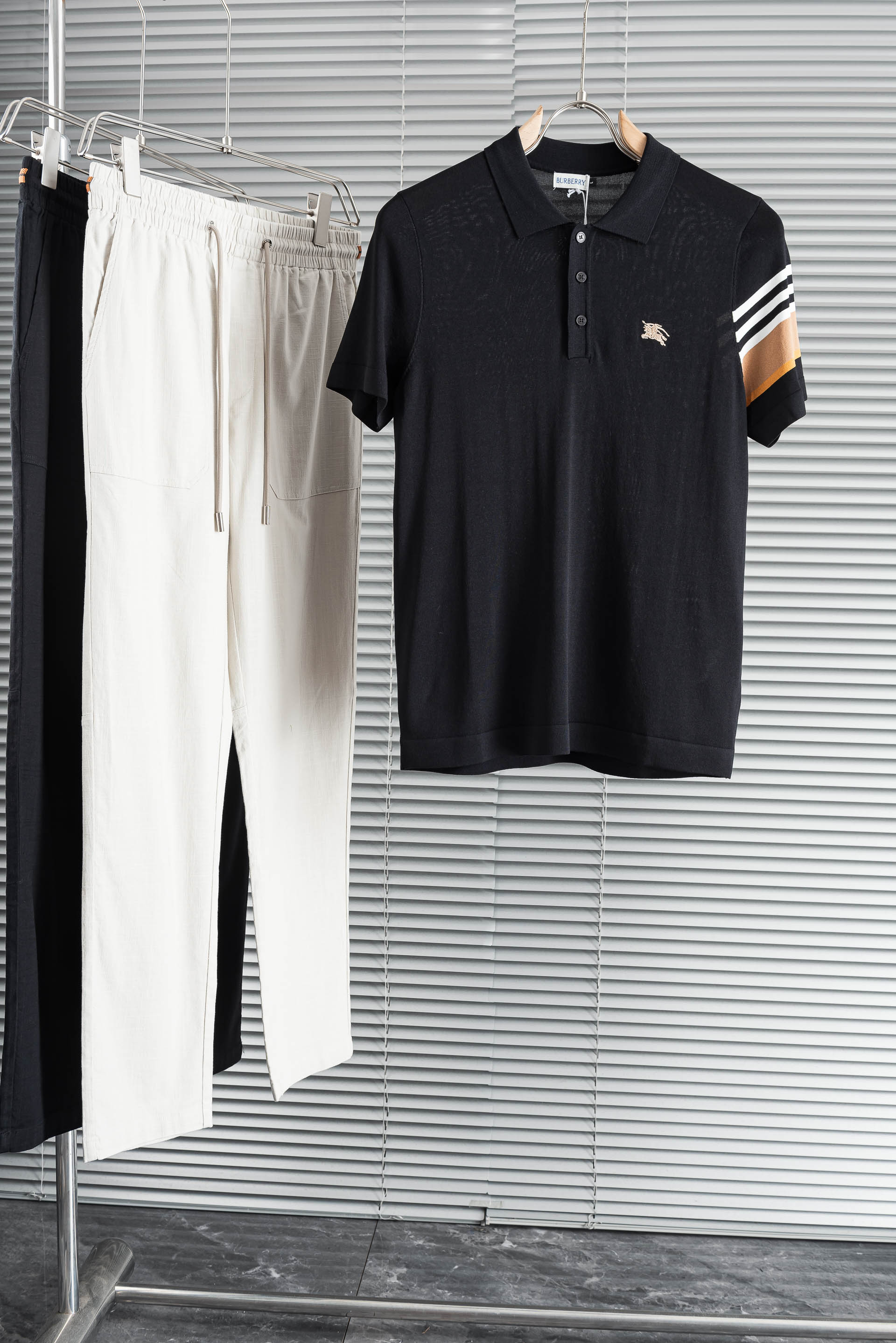 BURBERRY巴宝莉 2026男士针织翻领短袖衫！采用高端进口针织Elite面料！弹力持久、质感高级，
