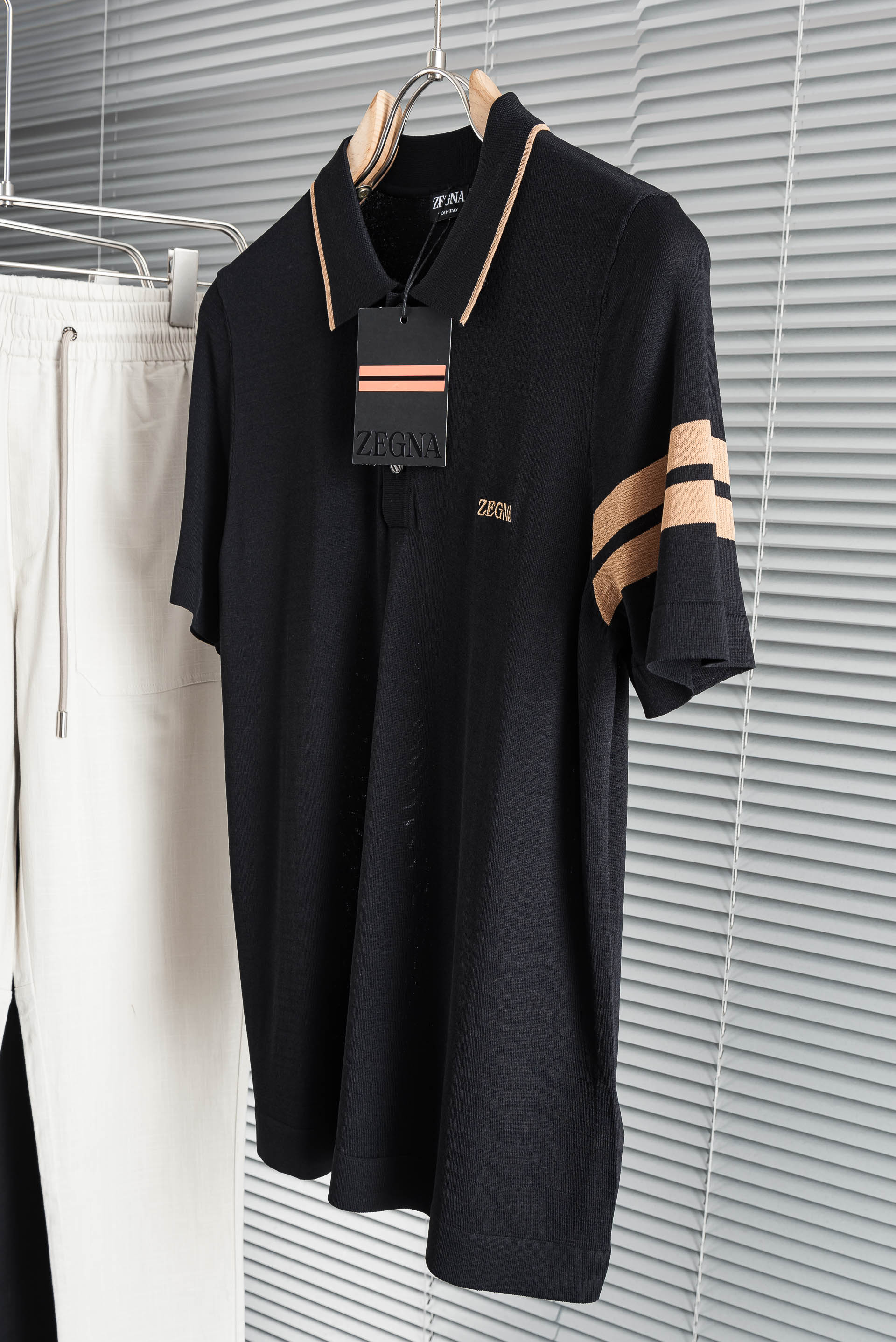 zegna 杰尼亚2026男士针织翻领短袖衫！采用高端进口针织Elite面料！弹力持久、质感高级，贴肤瞬