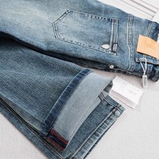 Brunello Cucinelli 2026男士时尚直筒牛仔长裤!最新裤装单品奉献,所有品质控男粉必须入手的极品,这样 Brunello Cucinelli 2026男士时尚直筒牛仔长裤!最新裤装单品奉献,所有品质控男粉必须入手的极品,这样