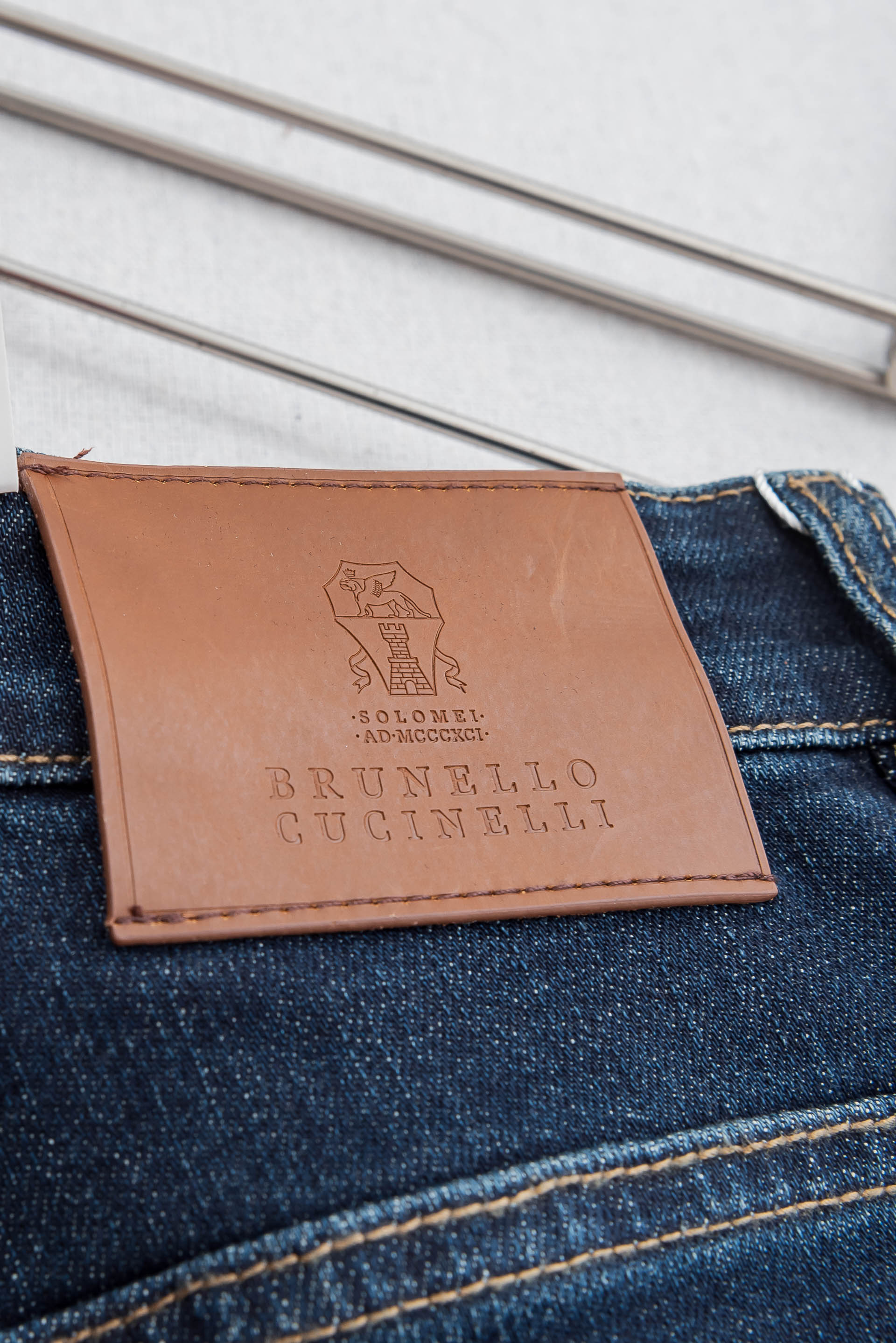 Brunello Cucinelli 2026男士时尚直筒牛仔长裤!最新裤装单品奉献,所有品质控男粉必须入手的极品,这样 Brunello Cucinelli 2026男士时尚直筒牛仔长裤!最新裤装单品奉献,所有品质控男粉必须入手的极品,这样