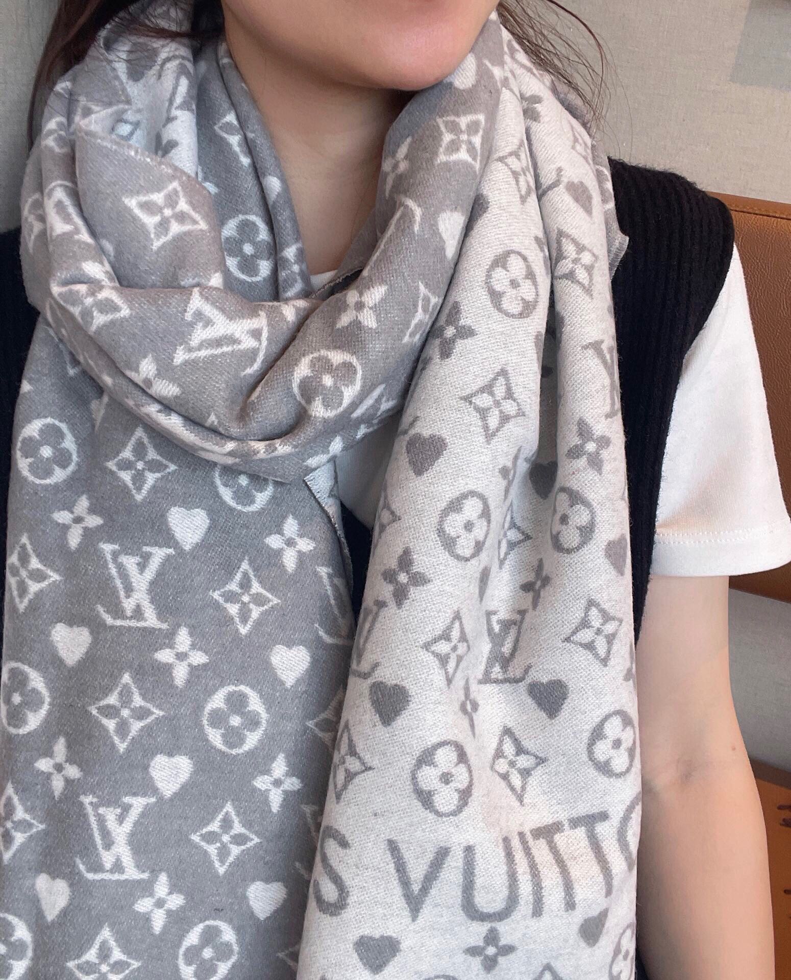 Louis Vuitton Scarf Black Grey Milk Tea Color Cashmere Winter Collection