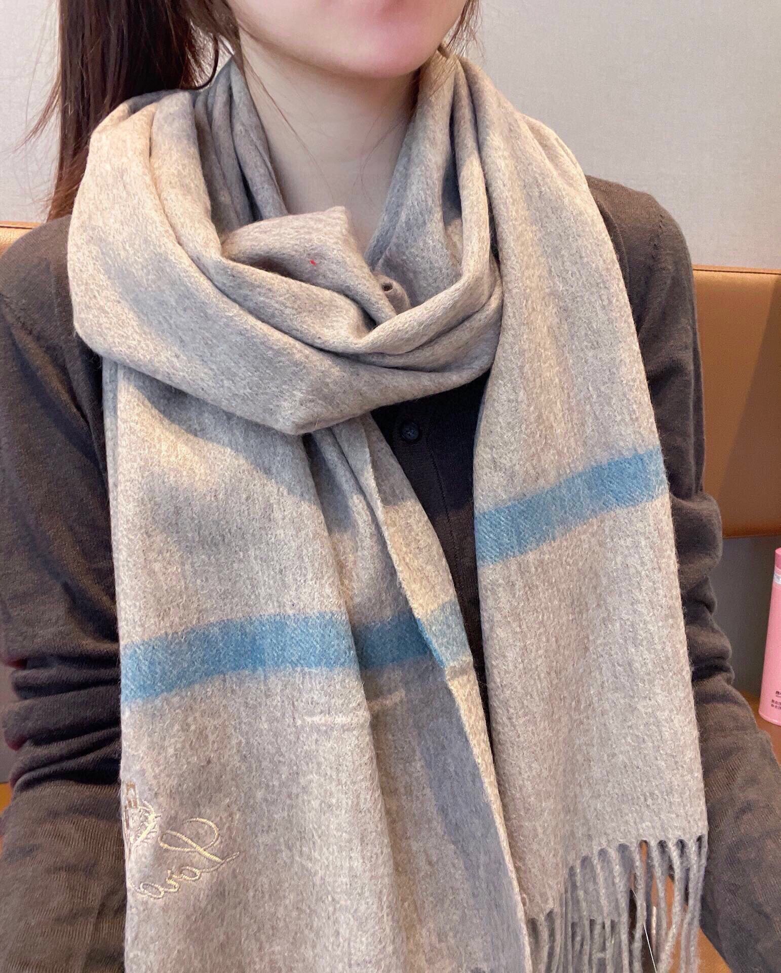 NO:171507,Loro Piana ·  Nuoyou Pianya [Trading company tail order, top-quality cashmere scarf shawl] is too high to give away people to keep it. It is a big hit. It is a hot product, and the best hard product is available in Italy. The number of cashmere is very small. The customer-supplied fabric is soft and glutinous. After 