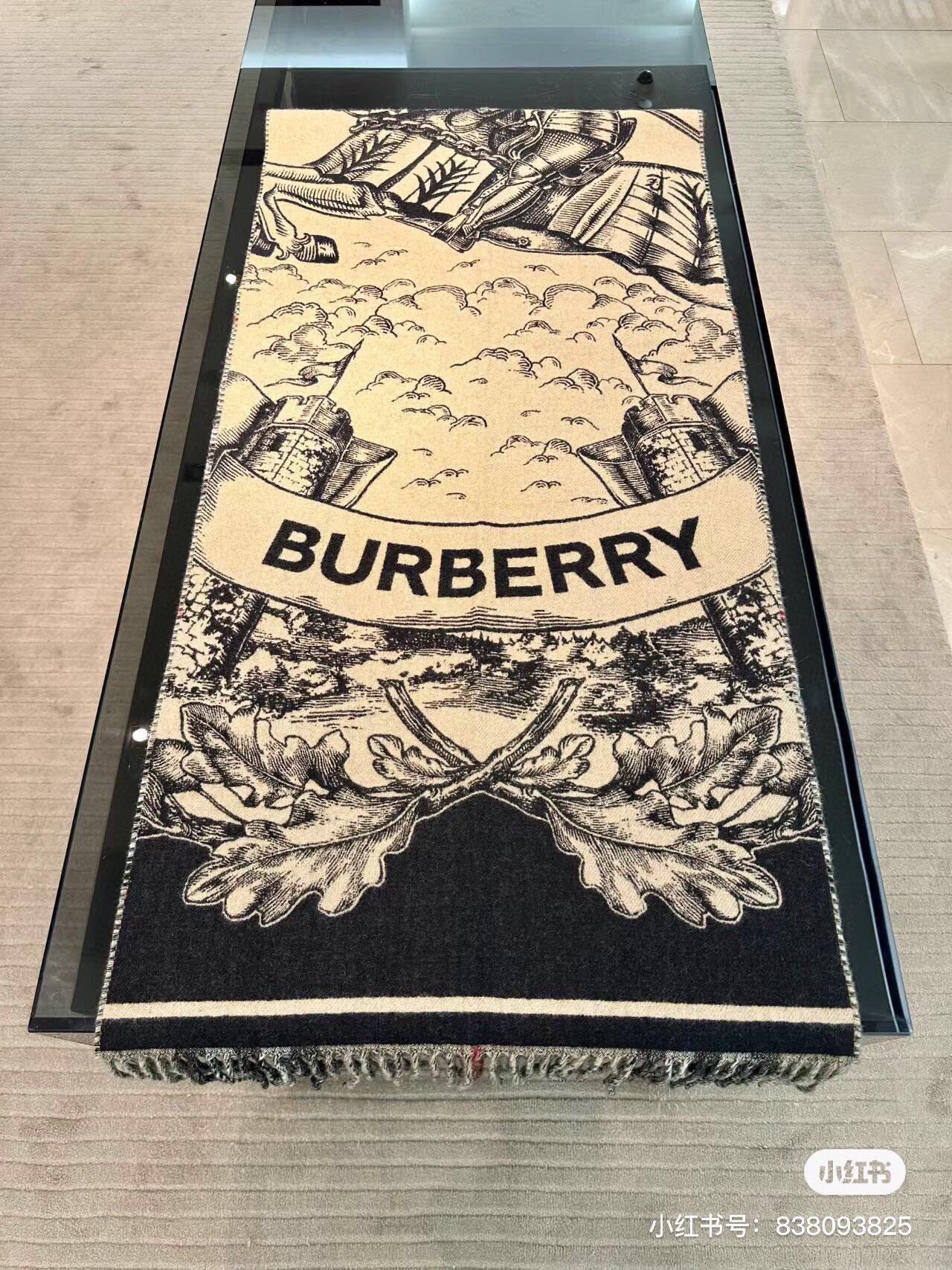 Bur爆款战马骑士双面披肩各种好看被誉为Burberry今年最美的款最经典的提花战马徽标最美的经典焦糖配