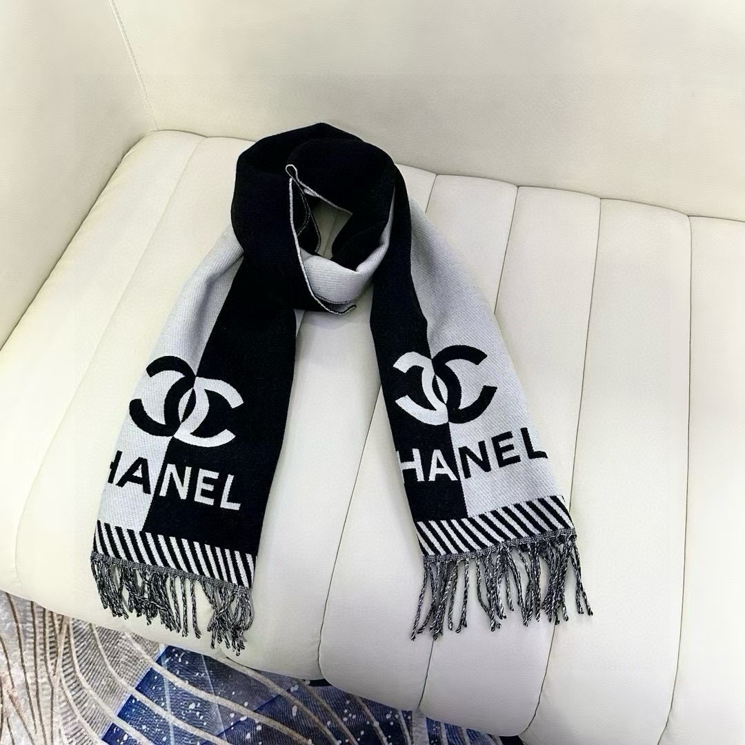 高版Chanel香奶奶24年新款拼色设计经典的Logo提花展现上身才会知道它的美大牌范十足F货根本仿不来