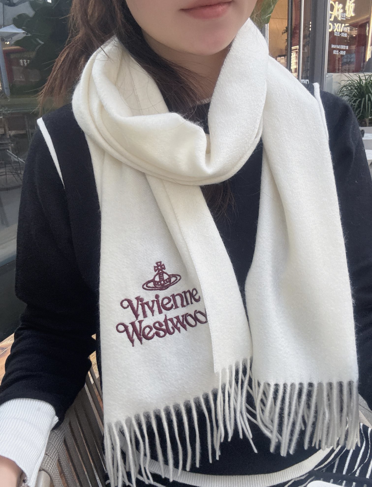 NO:186020,【Vivian ·  Queen Mother of the Cities] The best cashmere scarf, it is too high to give it to people to keep it. It is a big hit. It is a hot new product, and the best hard product is available in the channel. The number of cashmeres in Italy is very small. The customer-supplied fabric has a soft and glutinous feel. After 