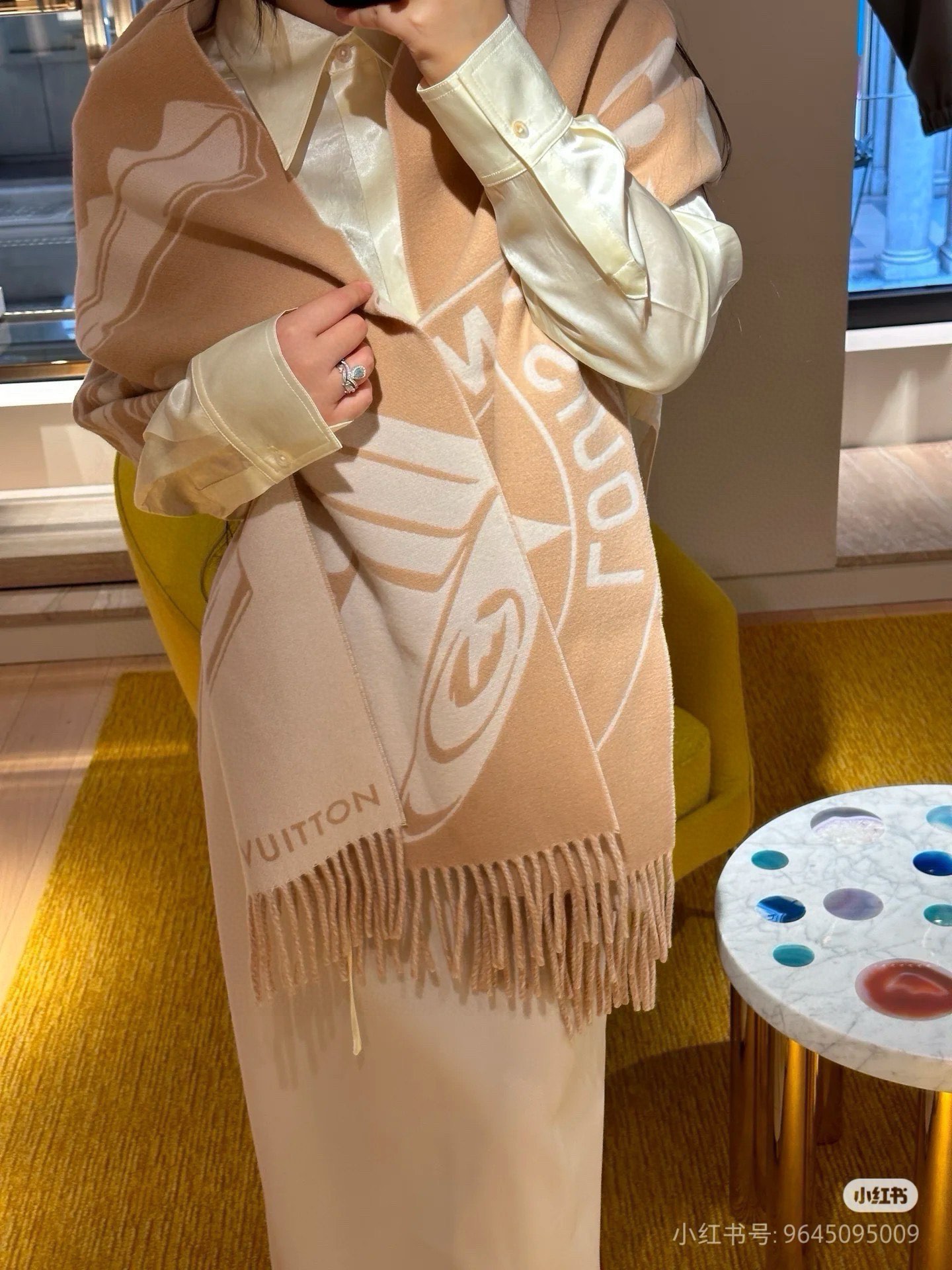 NO:186856,Wear a high-version scarf, a high-version scarf19860909佩戴图高版本围巾,高版本围巾,scarf