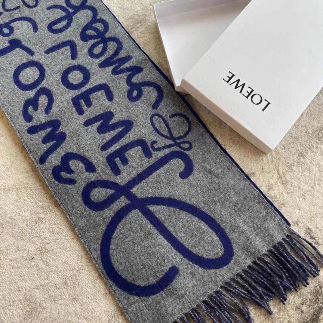 Loewe2022年最新款罗意威涂鸦款双面围巾男女同款loewe超美新款围巾!超级推荐入手!超难买哦!原