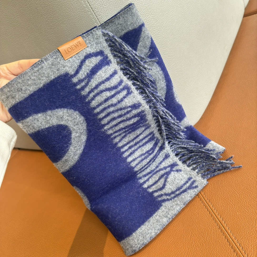 Loewe罗意威新品️很幸運拿到這個品牌的東西真的不多見很少在國內做訂單款式真的少的可怜️️️羅意威作為