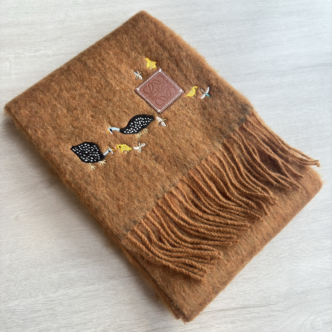 Loewe罗意威和日本陶瓷艺术家SunaFujita联名绝美冰川蓝配上小企鹅和潜水员像在海洋里畅游童趣十
