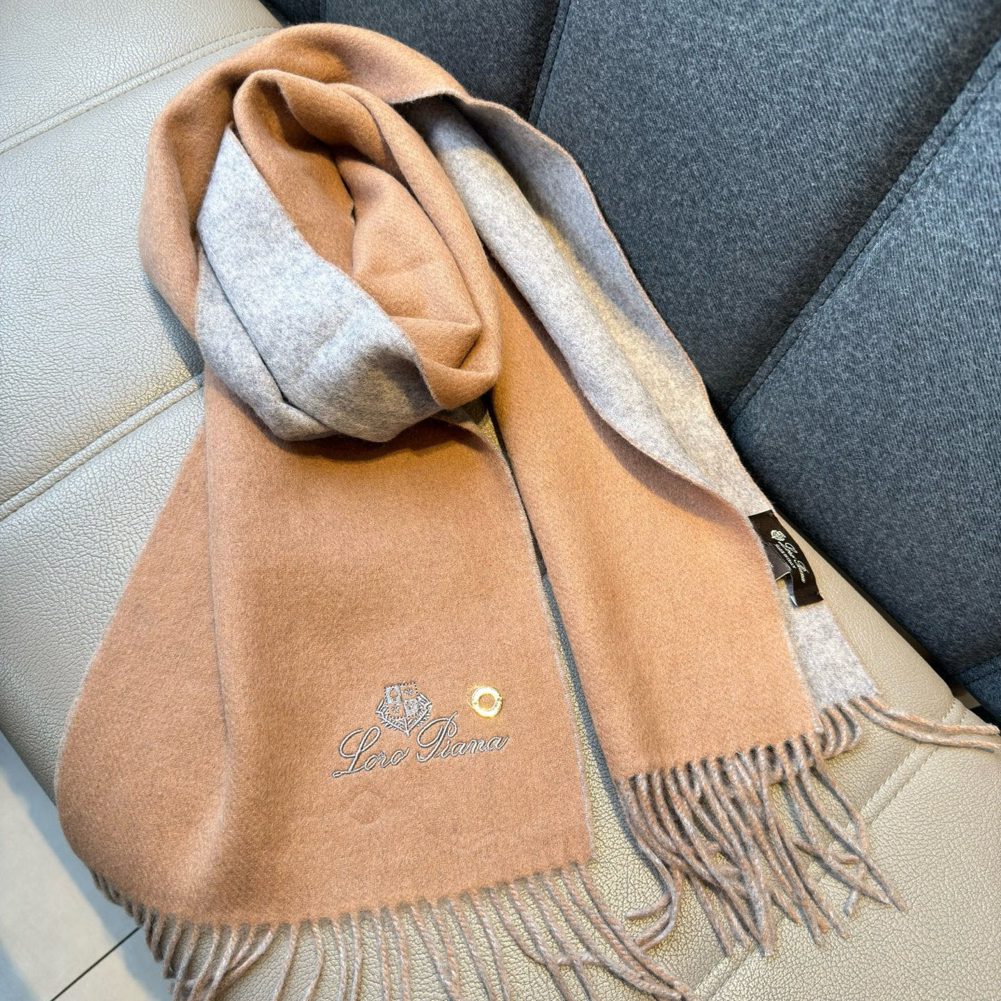 Luxurious Loro Piana Double-Colored Wool Scarf for Autumn in Noyoya, 263. - 图片 6