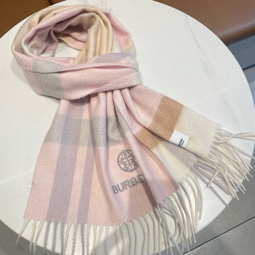 New Burberry Barborie Heavy-Foiled Wool Scarf: Stunning, Simple, and Elegant Design - 图片 6