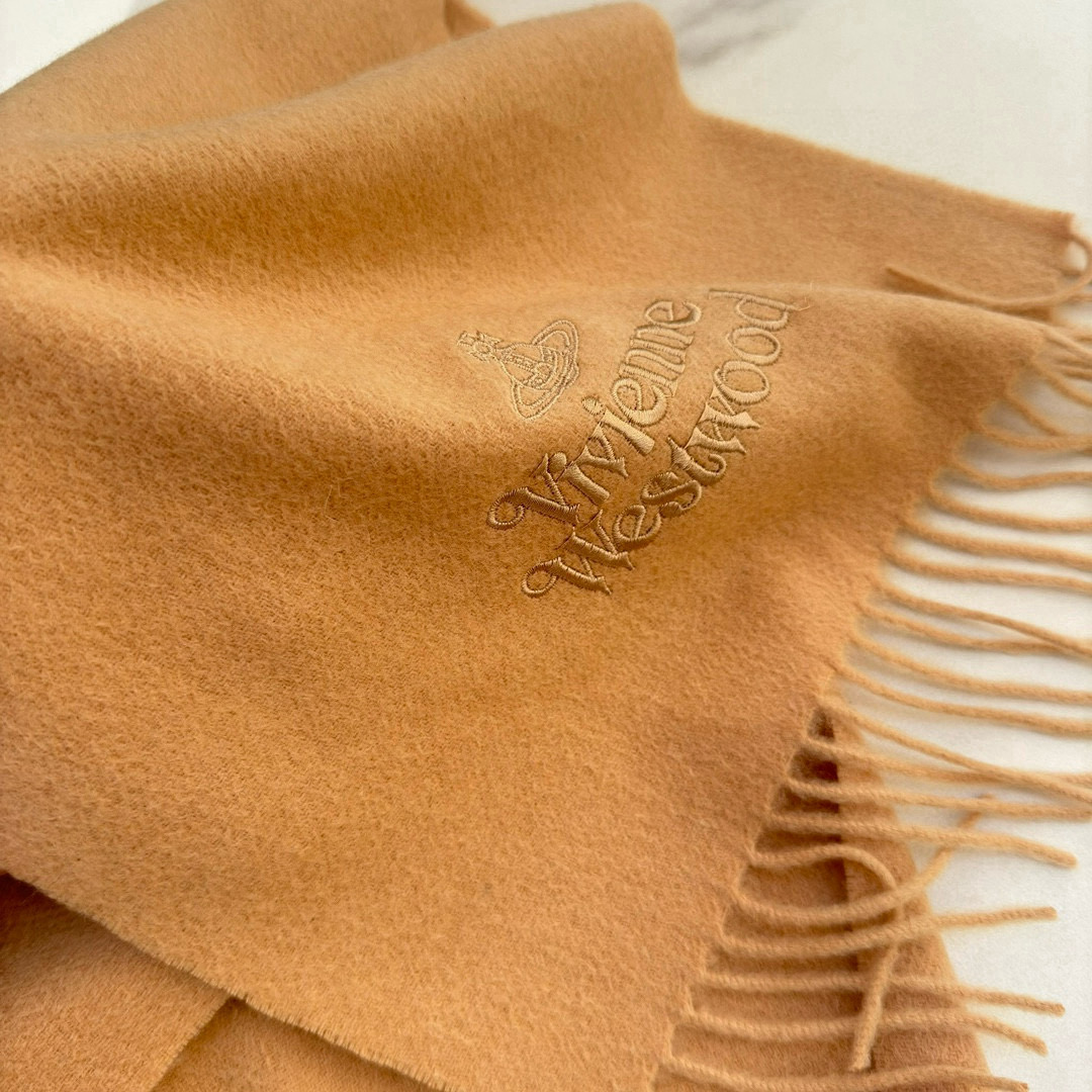Vivienne Westwood: New Collection Featuring Luxury Items and Accessories - 图片 4