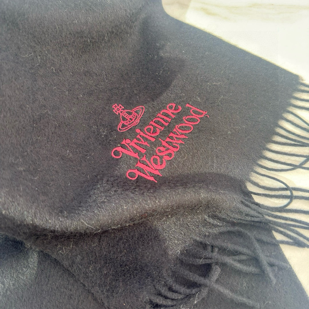 Vivienne Westwood New Collection: Latest Fashion Trends and Designs Revealed - 图片 4