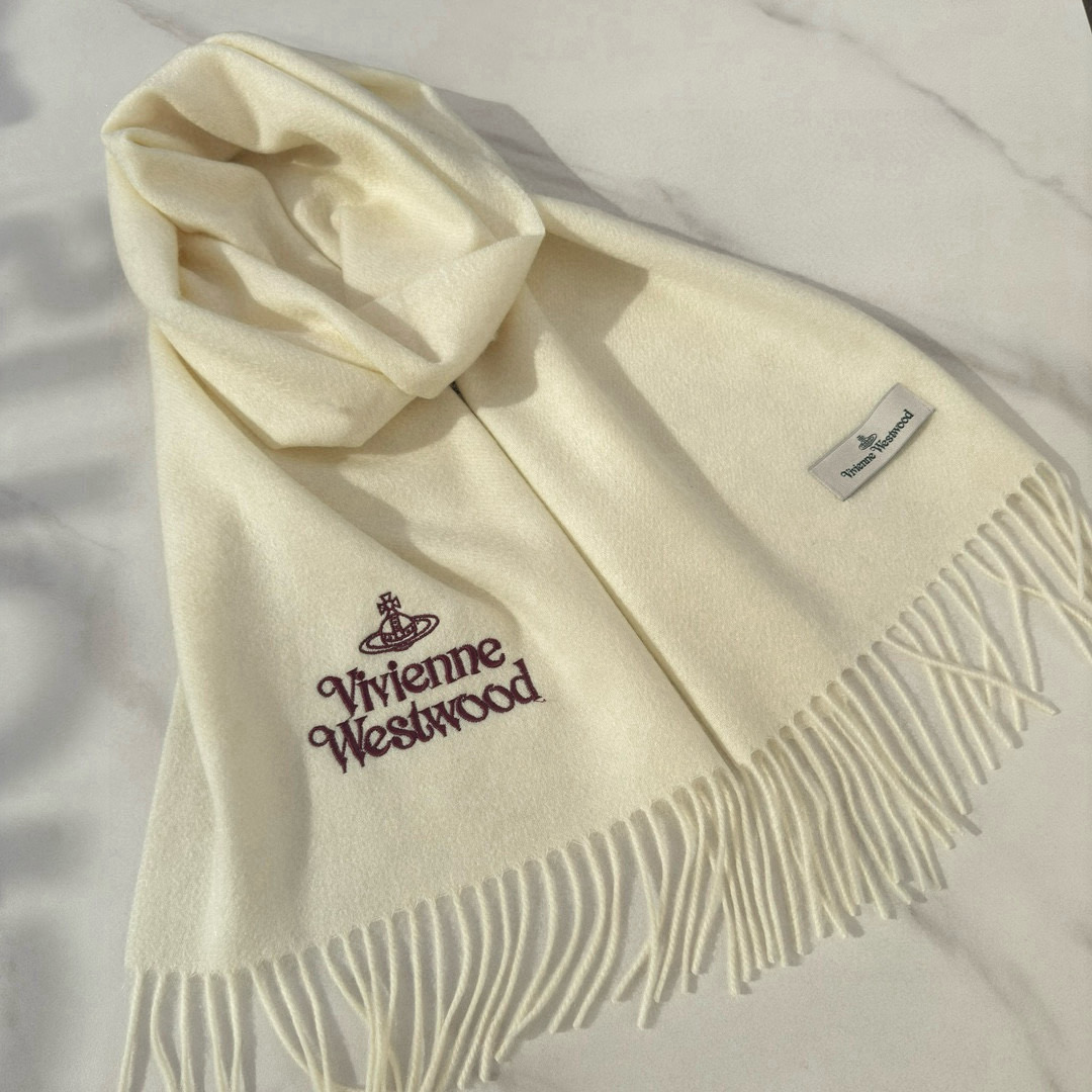 Vivienne Westwood Releases New Collection with Emphasis on Sustainability and Luxury. - 图片 6