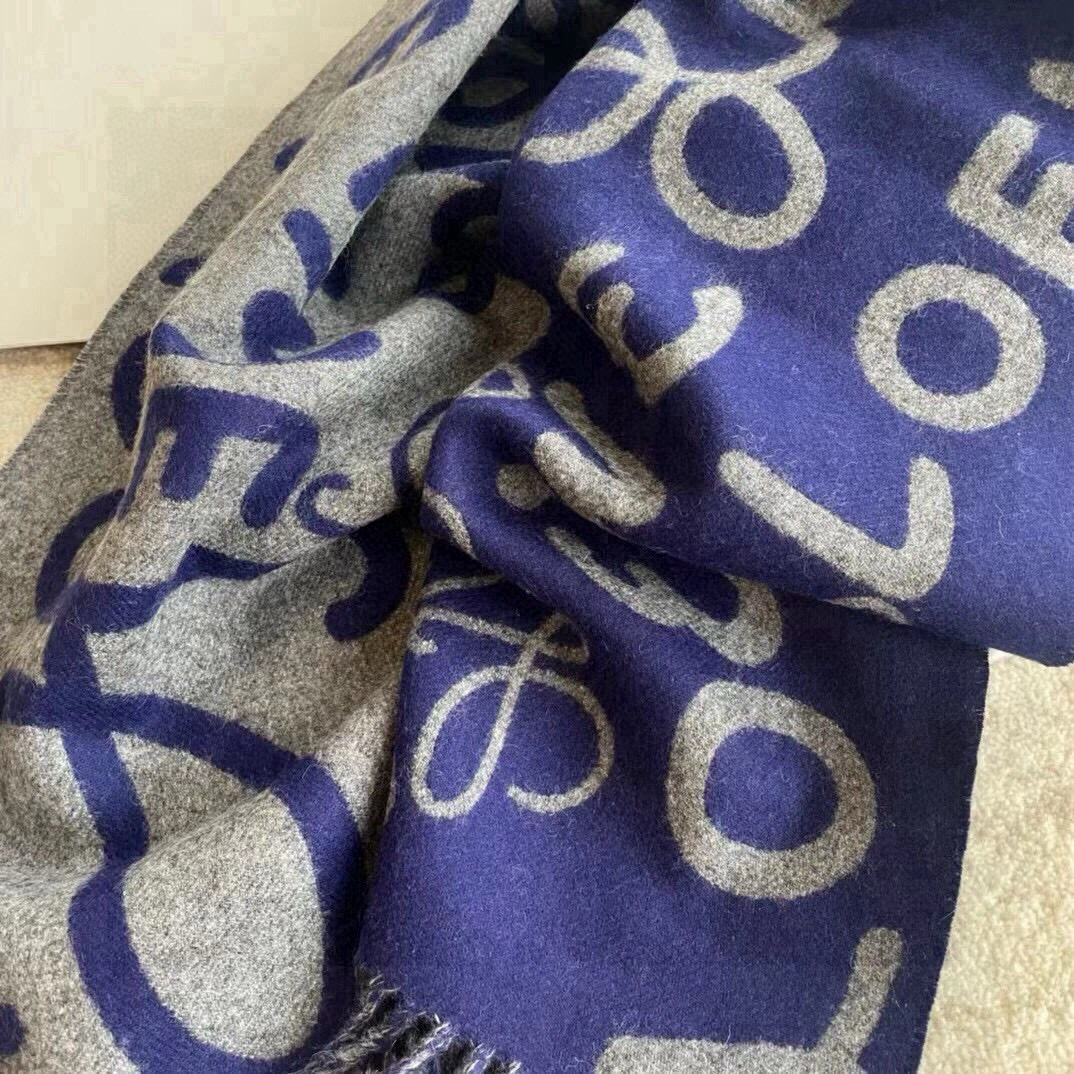 🆕Loewe2022年最新款，罗意威涂鸦款双面围巾，男女同款。loewe超美新款围巾！超级推荐入手！超难