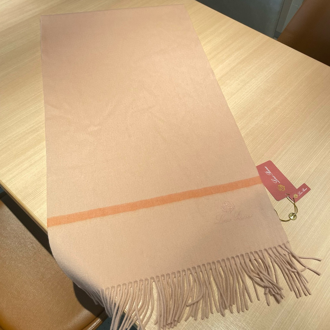Luxurious Loro Piana Scarf in High-Quality Wool with Waterweed Detail - 图片 5