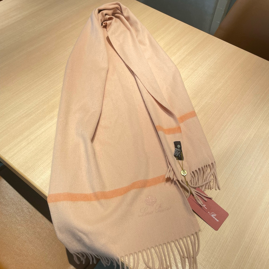 Luxurious Loro Piana Scarf in High-Quality Wool with Waterweed Detail - 图片 7