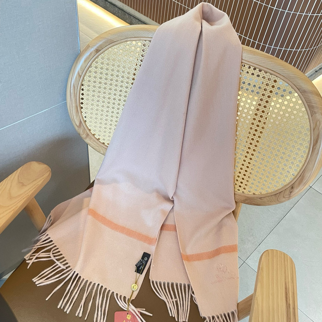Luxurious Loro Piana Scarf in High-Quality Wool with Waterweed Detail - 图片 9
