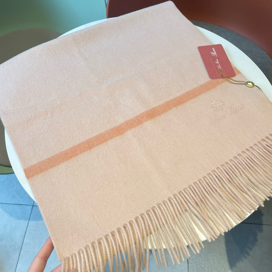 Luxurious Loro Piana Scarf in High-Quality Wool with Waterweed Detail - 图片 3