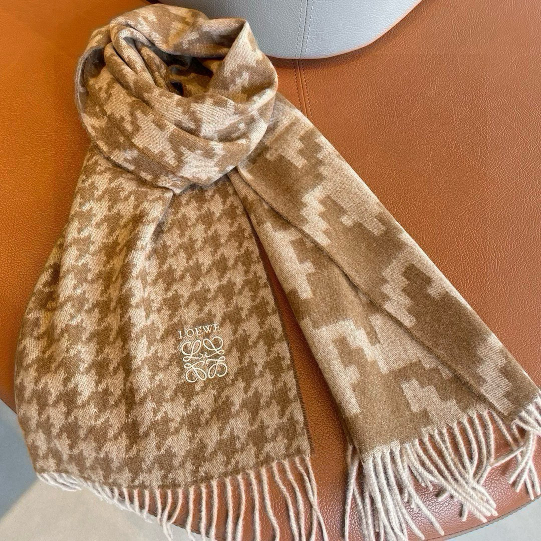 “Stylish Lovewe Couple Scarf Collection with Bird Motif at Best Trading Company” - 图片 5