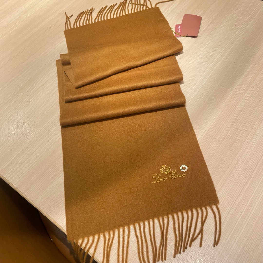 Luxurious Loro Piana Cashmere Scarf: High Quality, Italian Craftsmanship, Timeless Elegance - 图片 8