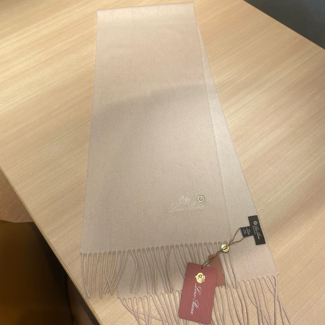 Loro Piana Luxury Cashmere Scarf Collection: High Quality, Italian Craftsmanship, Timeless Elegance - 图片 9