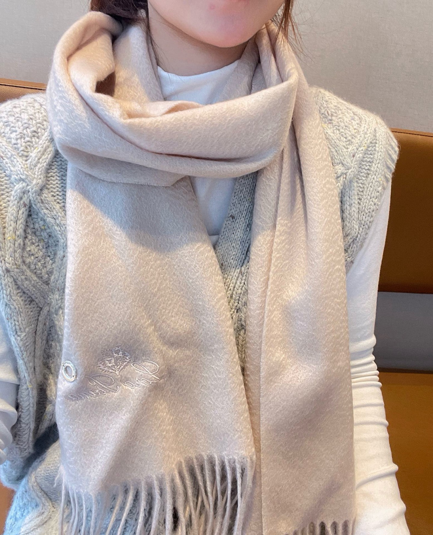 Loro Piana Luxury Cashmere Scarf Collection: High Quality, Italian Craftsmanship, Timeless Elegance