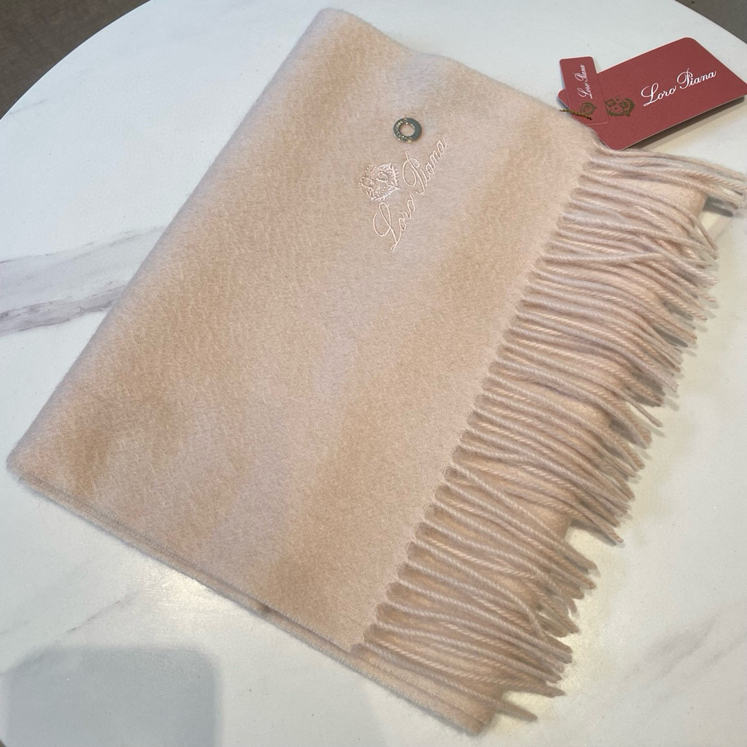 Loro Piana Luxury Cashmere Scarf Collection: High Quality, Italian Craftsmanship, Timeless Elegance - 图片 4