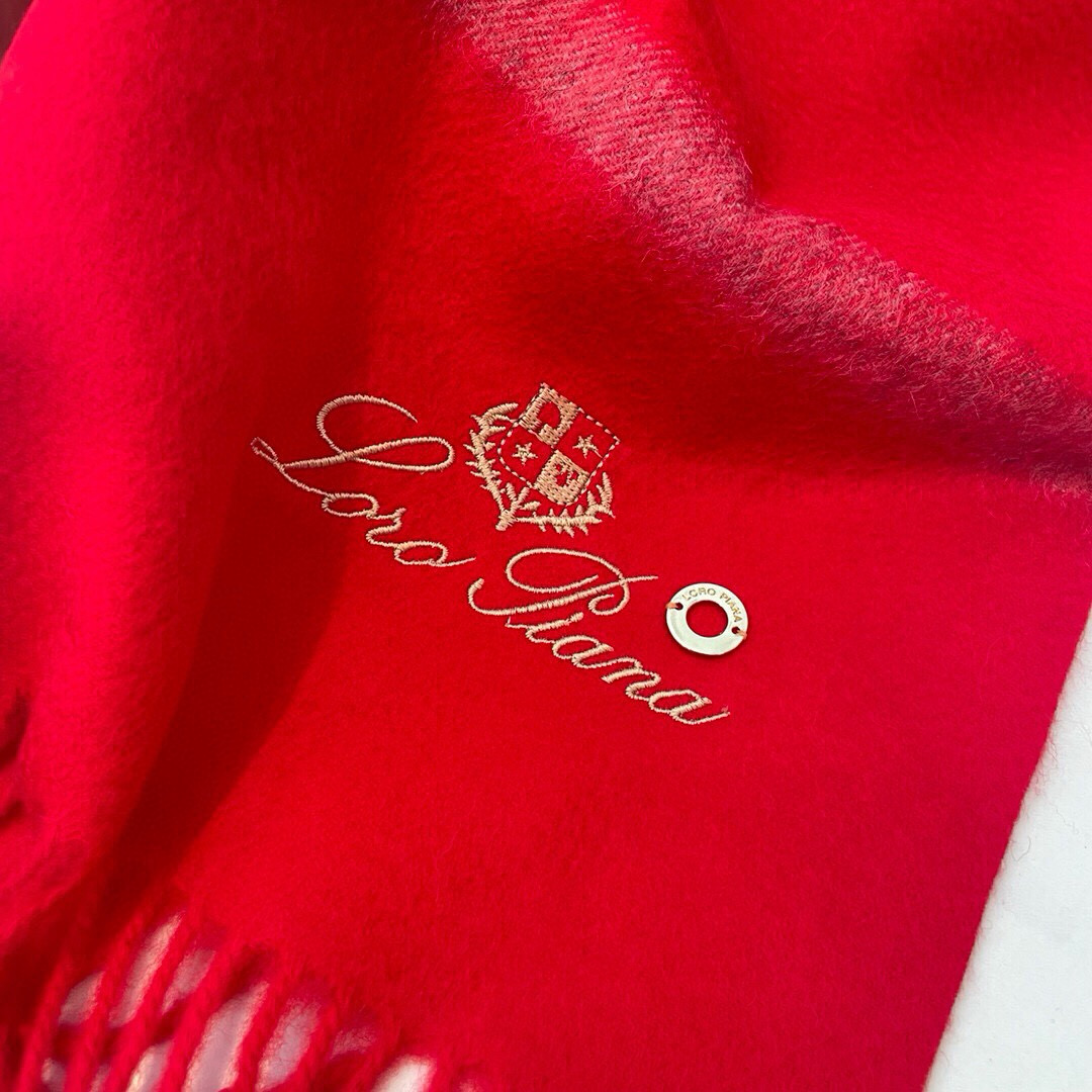 Luxurious Loro Piana Wool Scarf with Water-Coated High-Level Details - 图片 4