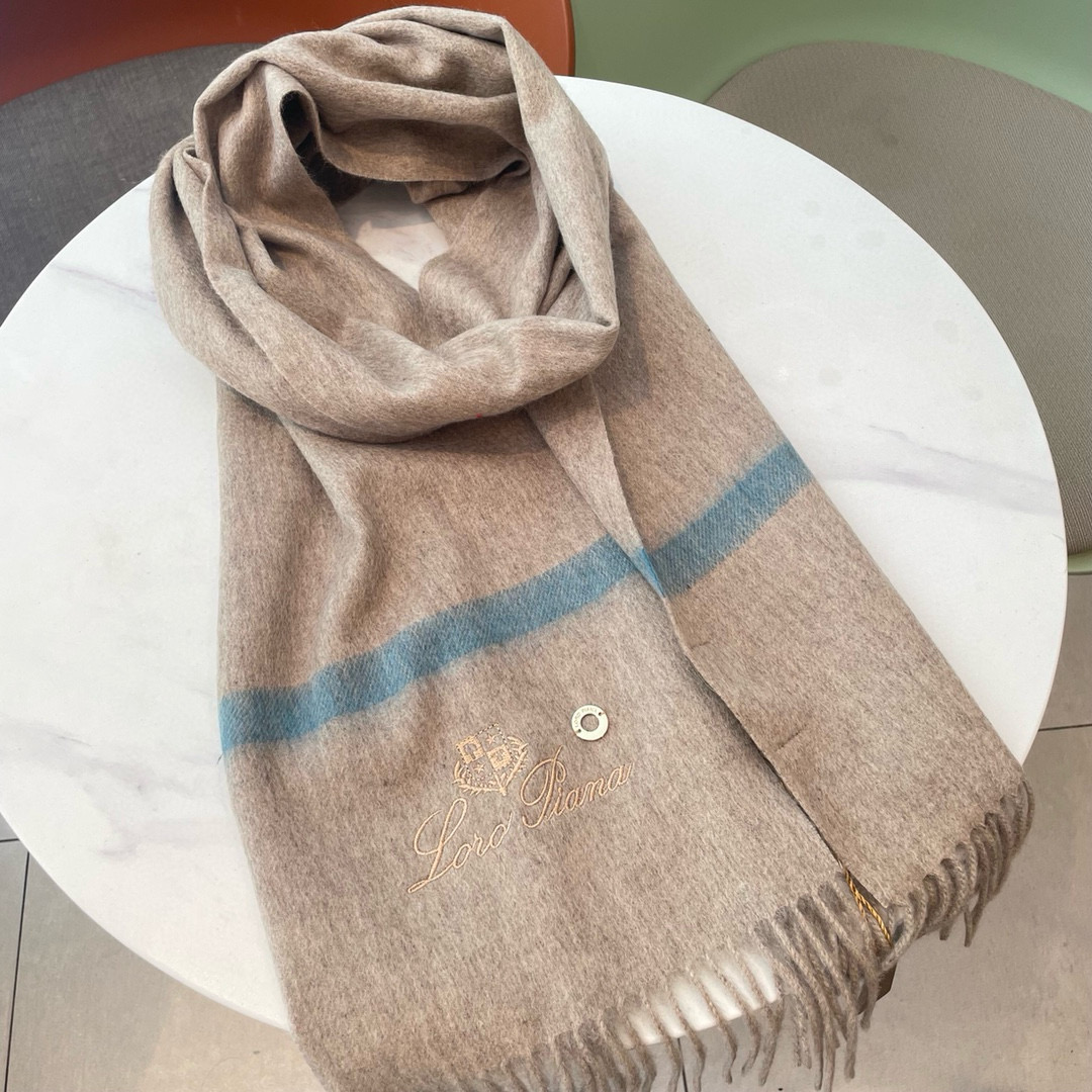 Luxurious Loro Piana Scarf: High-Quality Wool, Water-Coated, Functional, Timeless Elegance - 图片 6