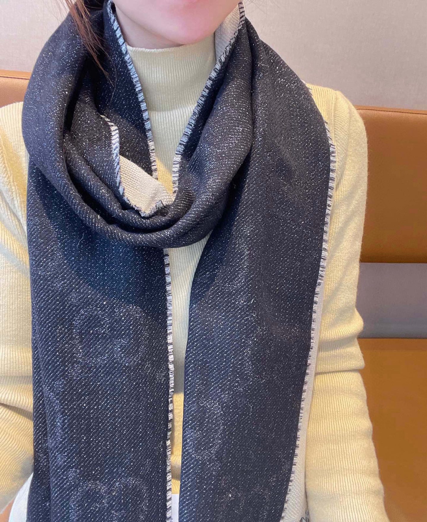 Elegant Black and White GG Wool Scarf with Signature Floral Pattern