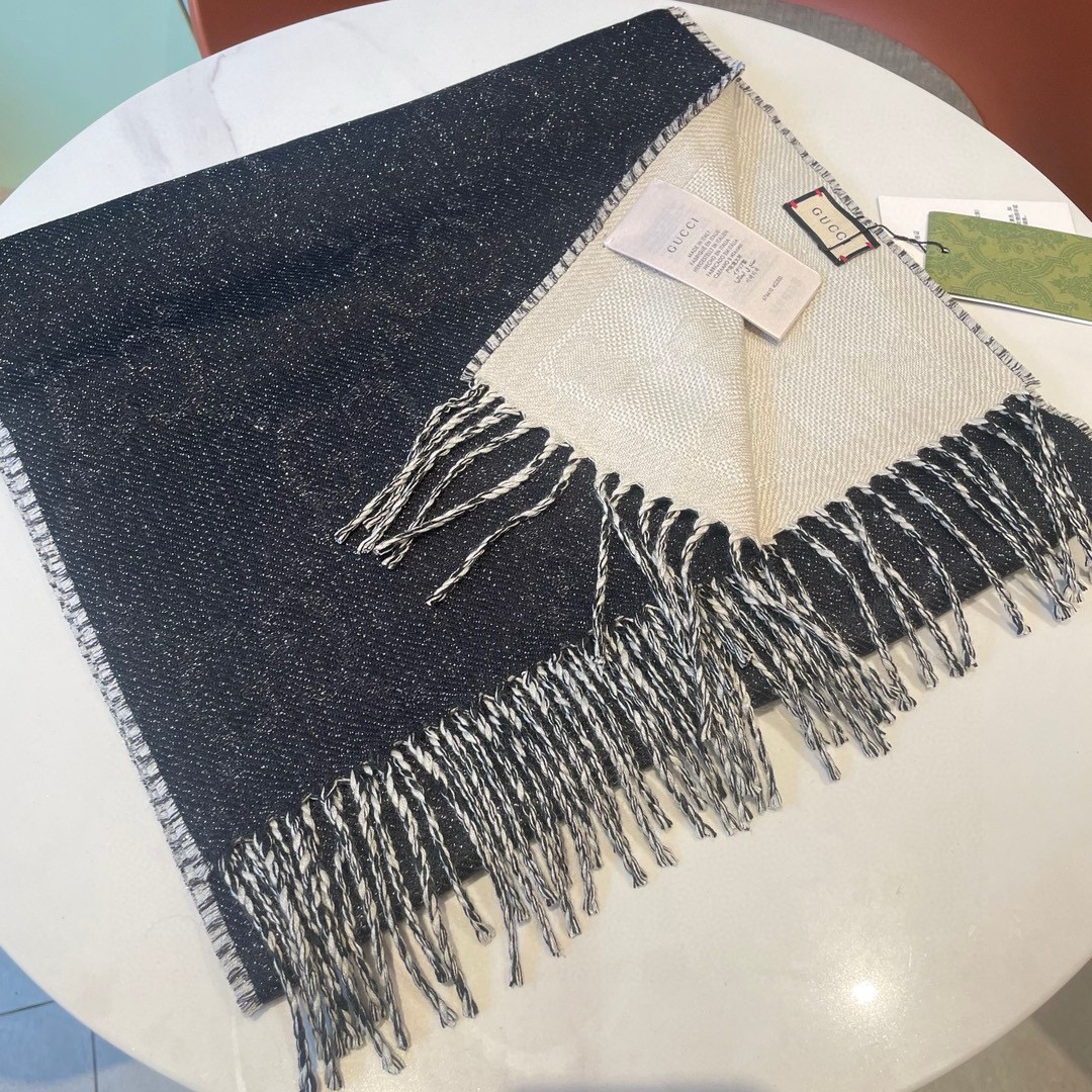 Elegant Black and White GG Wool Scarf with Signature Floral Pattern - 图片 2