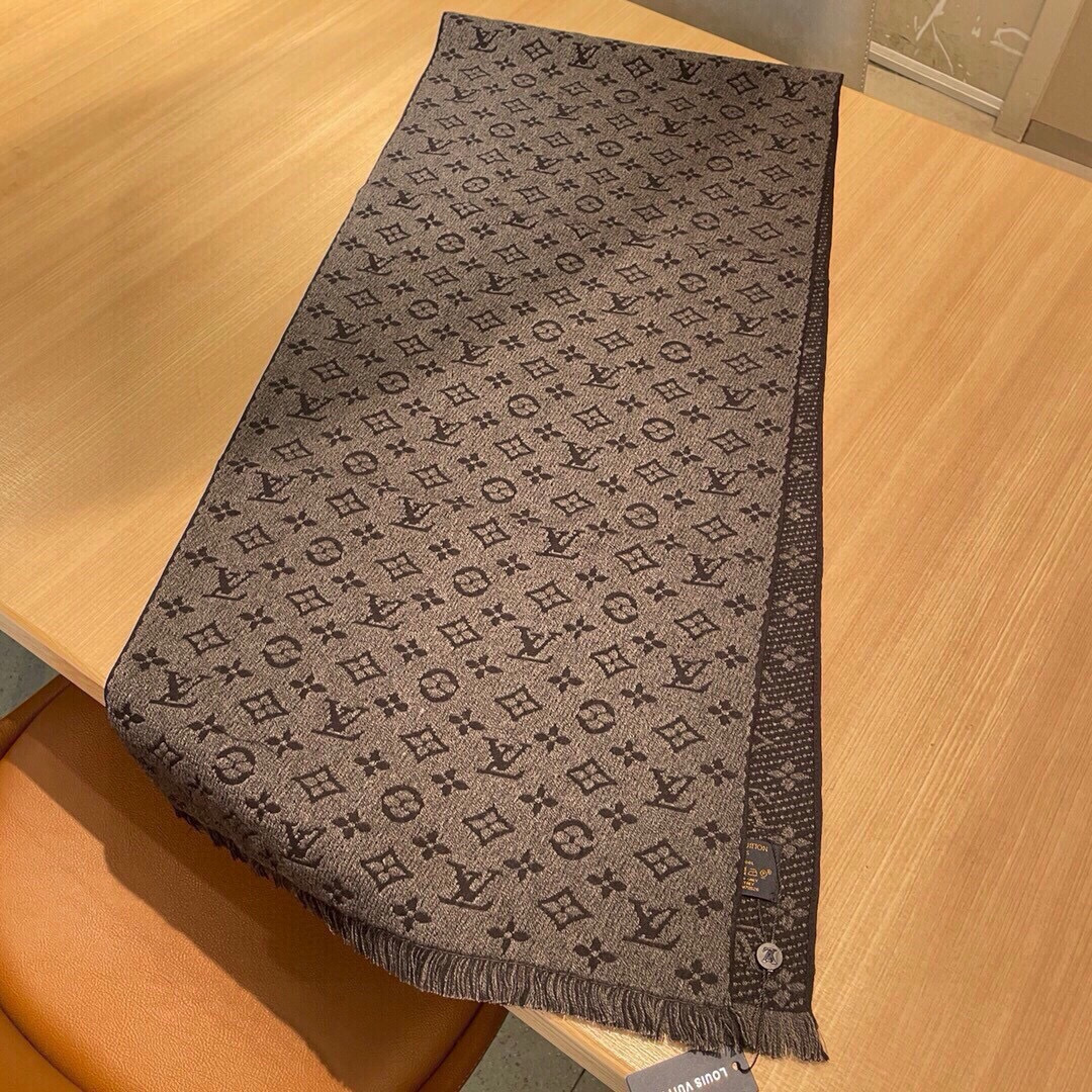 🆕超级中意非常稳👍▪️我们的男款围巾且买且珍惜~~男款真的很少,一年也就出几款,都是出口订单所以比较难