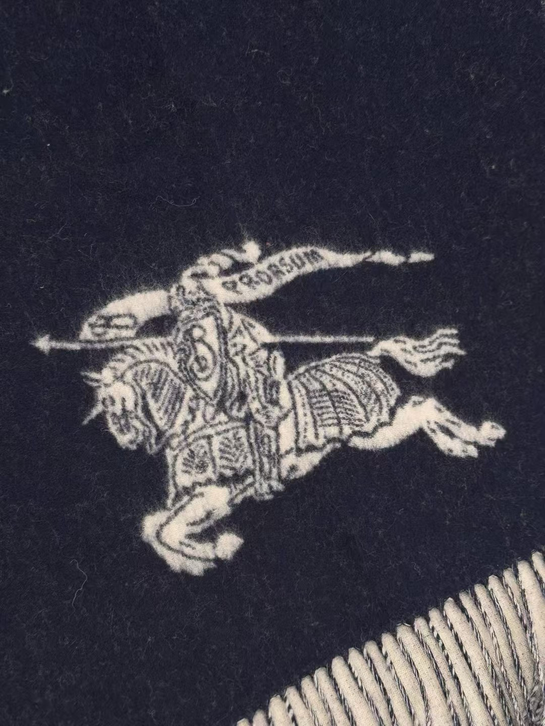 🆕Bur · 【双面马术骑士徽标】双面两用马术骑士徽标羊绒围巾，装饰提花精纺的马术骑士徽标（EKD）和 